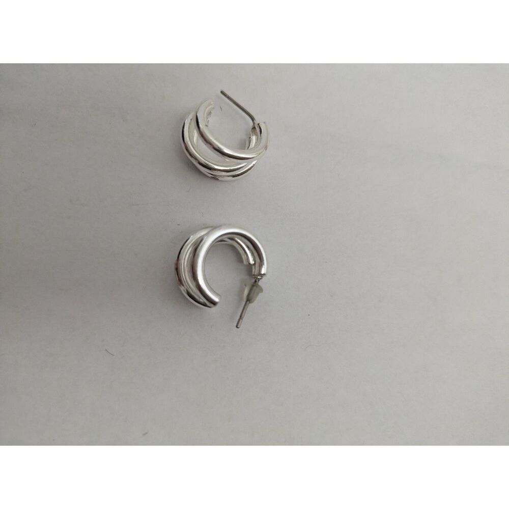 Madewell Triple Hoop Earrings Silver Tiered Stacked C-Hoop Minimalist Boho Moder